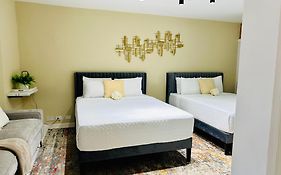 Falcon Breeze-Gated-Security-Airport Pickup Available
